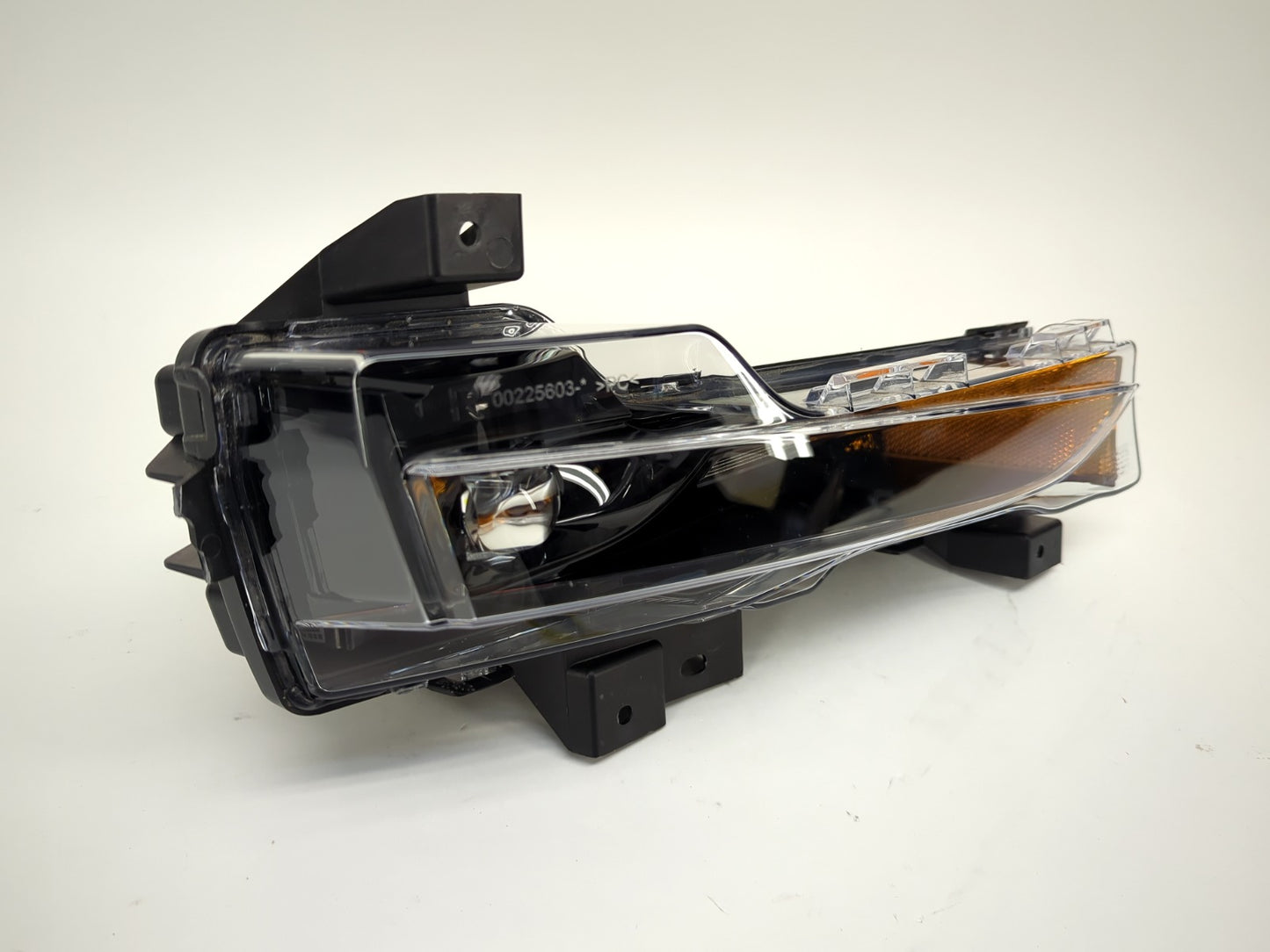 2025 Tesla Model Y Front Lamp Fascia Lamp Up Level Right 1507931-00-D