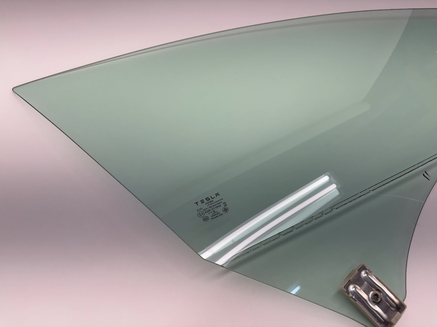 2024-2025 Tesla Model 3 Highland Front Right Door Glass Laminated 1773076-00-D