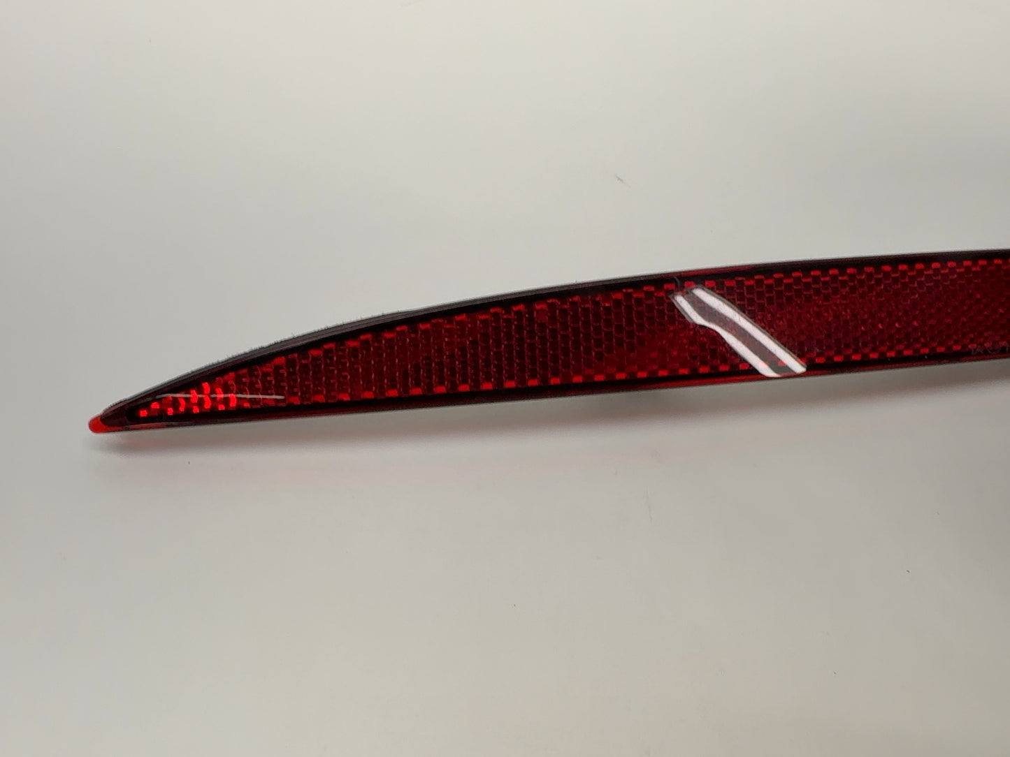 2025 Tesla Model Y Rear Bumper Reflector Left 1800034-00-A