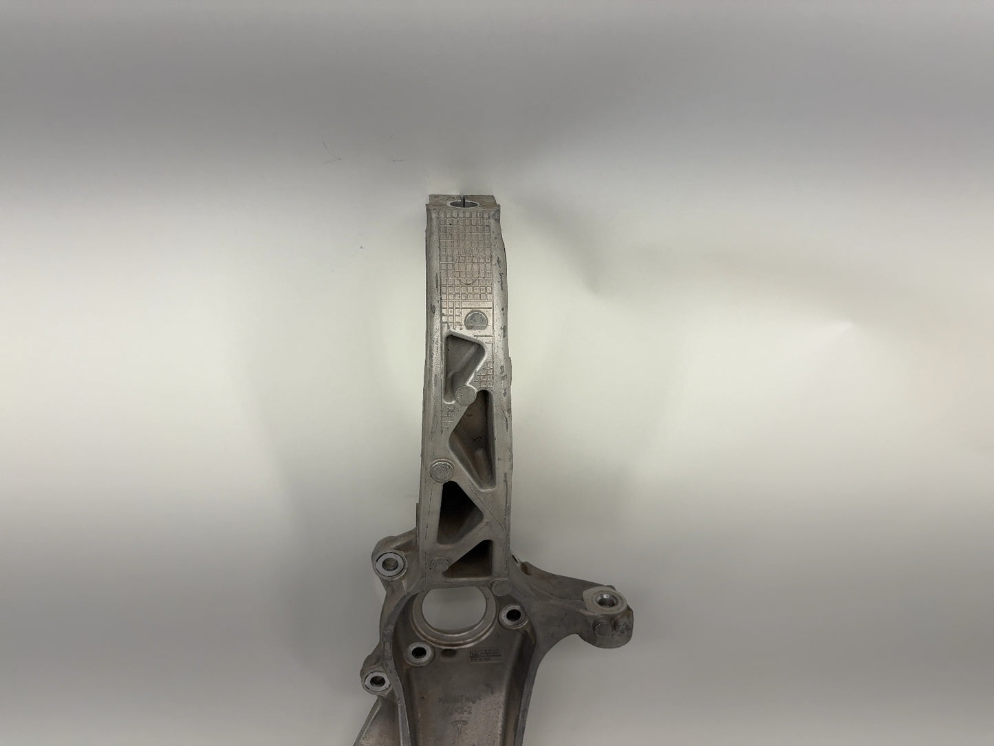 2021-2022 Tesla Model Y Front Left Knuckle 1188311-00-D