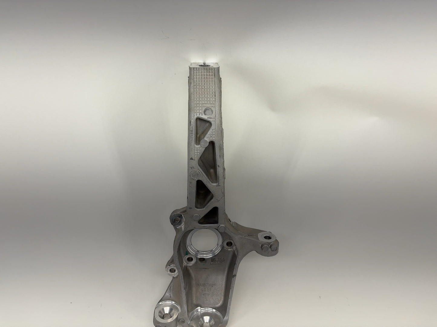 2025 Tesla Model Y Front Left Knuckle 1188311-00-F