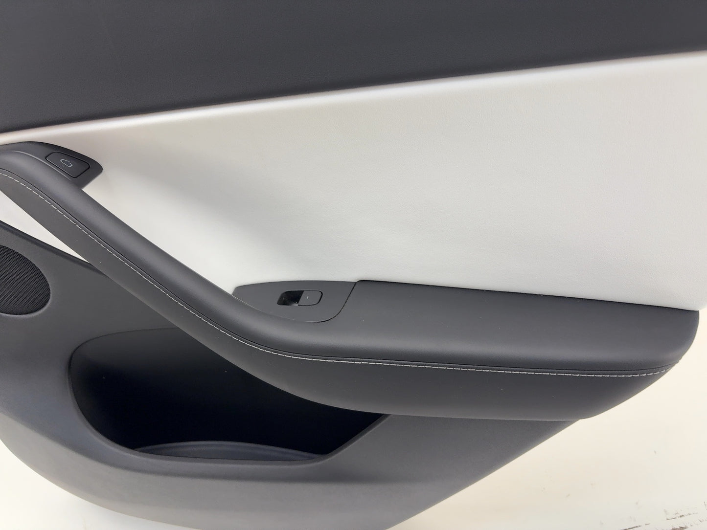 2022 Tesla Model Y Rear Right Door Panel White 1497297-92-C