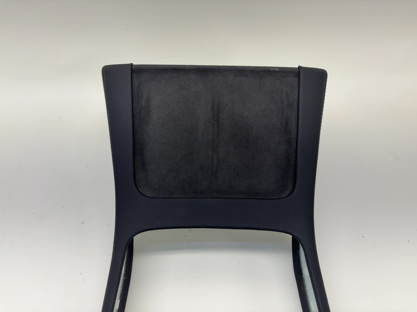 2025 Tesla Model Y Center Console 2.0 Trim 1755541-00-B