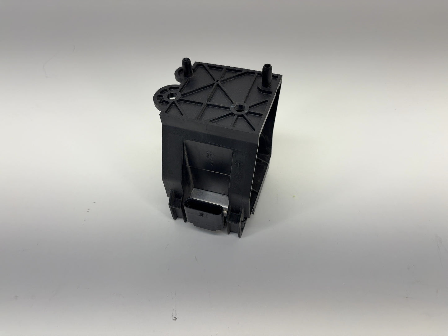 2021 Tesla Model Y Radar 1108647-00-D