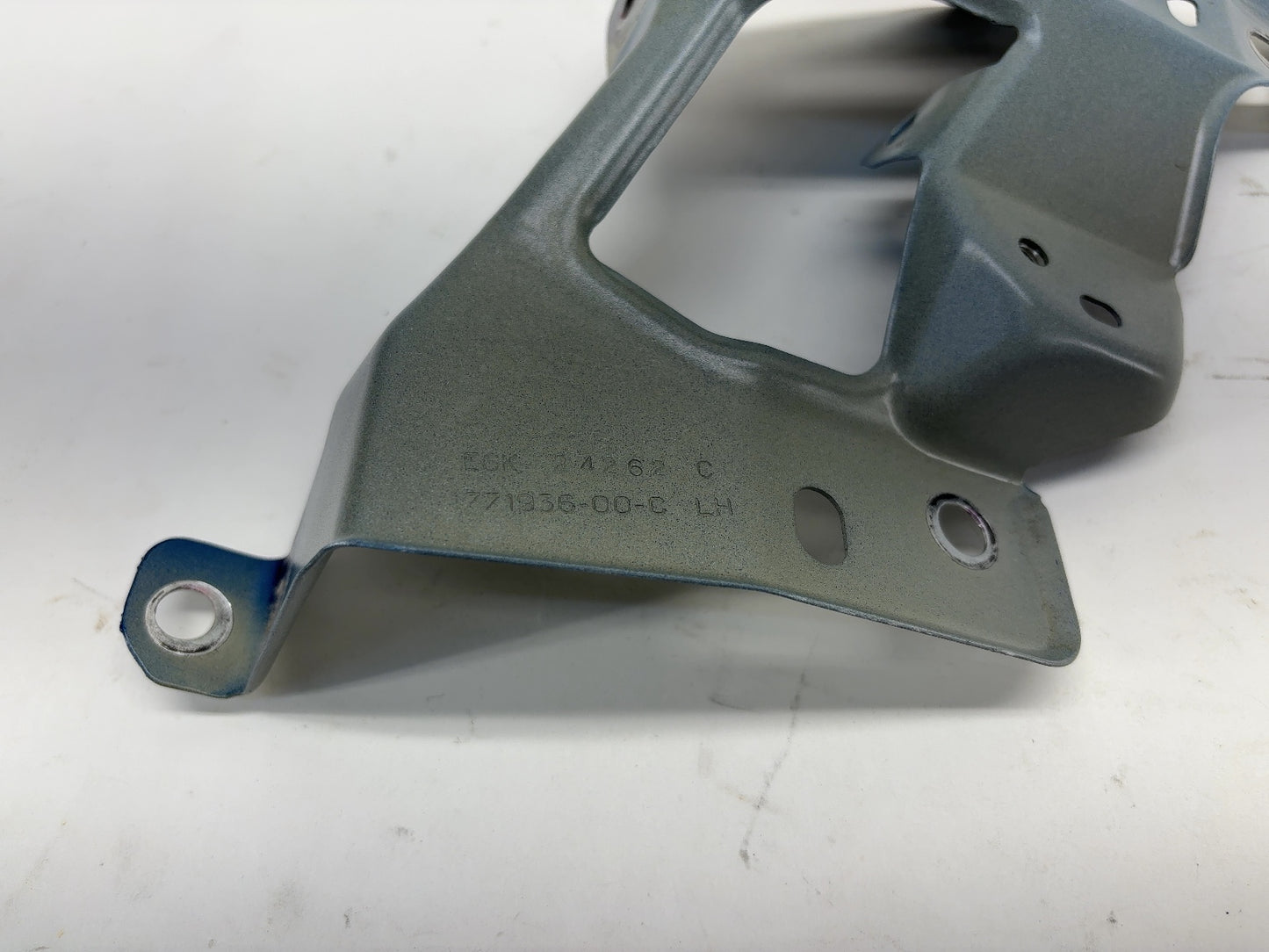 2025 Tesla Model 3 Highland Front Left Fender Support Bracket 1771936-00-C