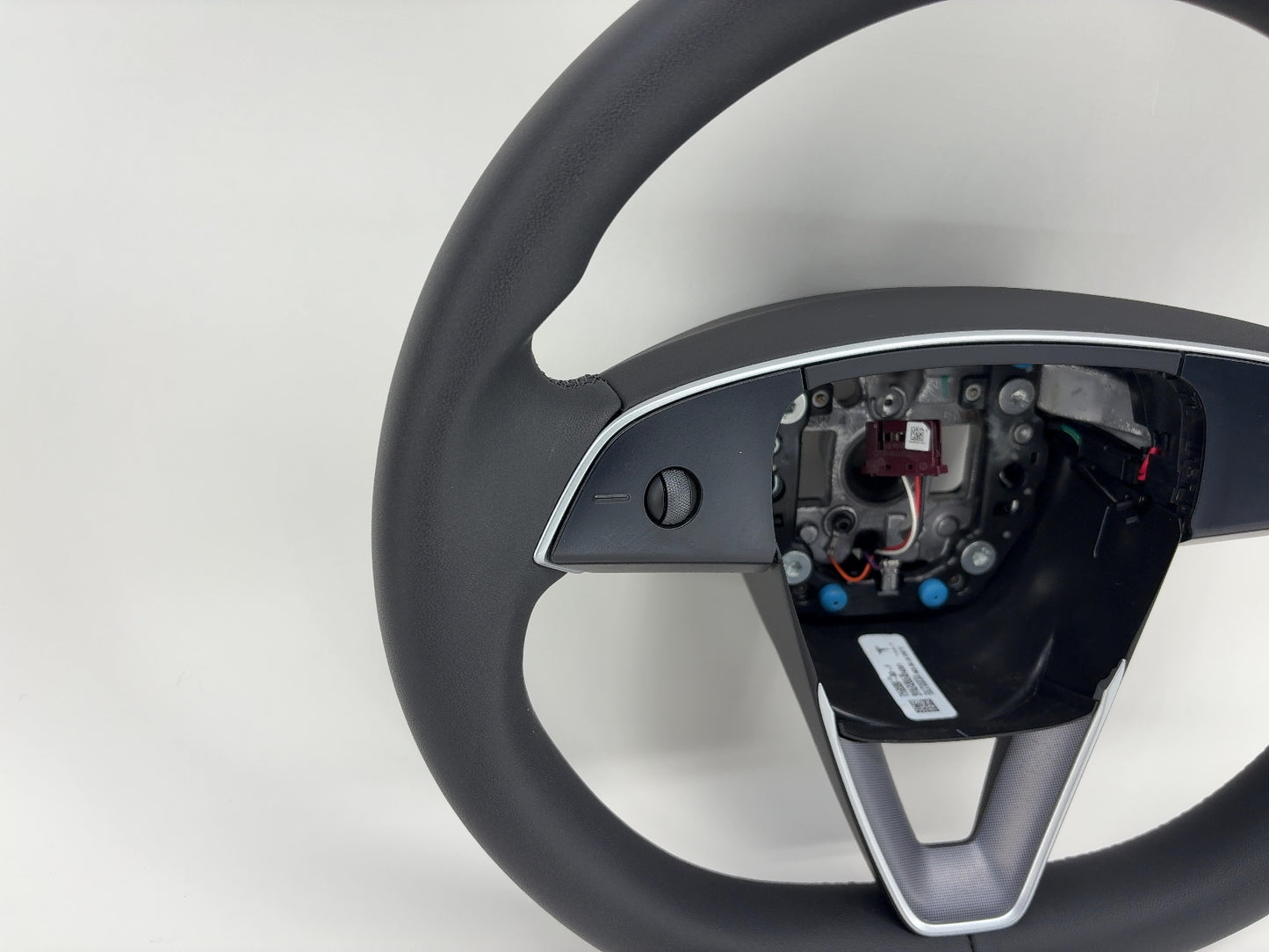 2025 Tesla Model 3 Highland Steering Wheel Pur Leather 1735339-00-F