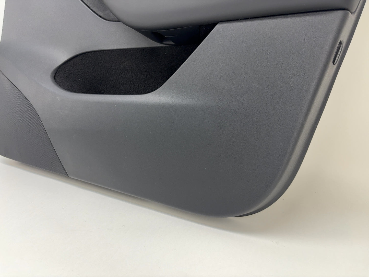 2025 Tesla Model Y Front Right Door Panel 1997295-00-E