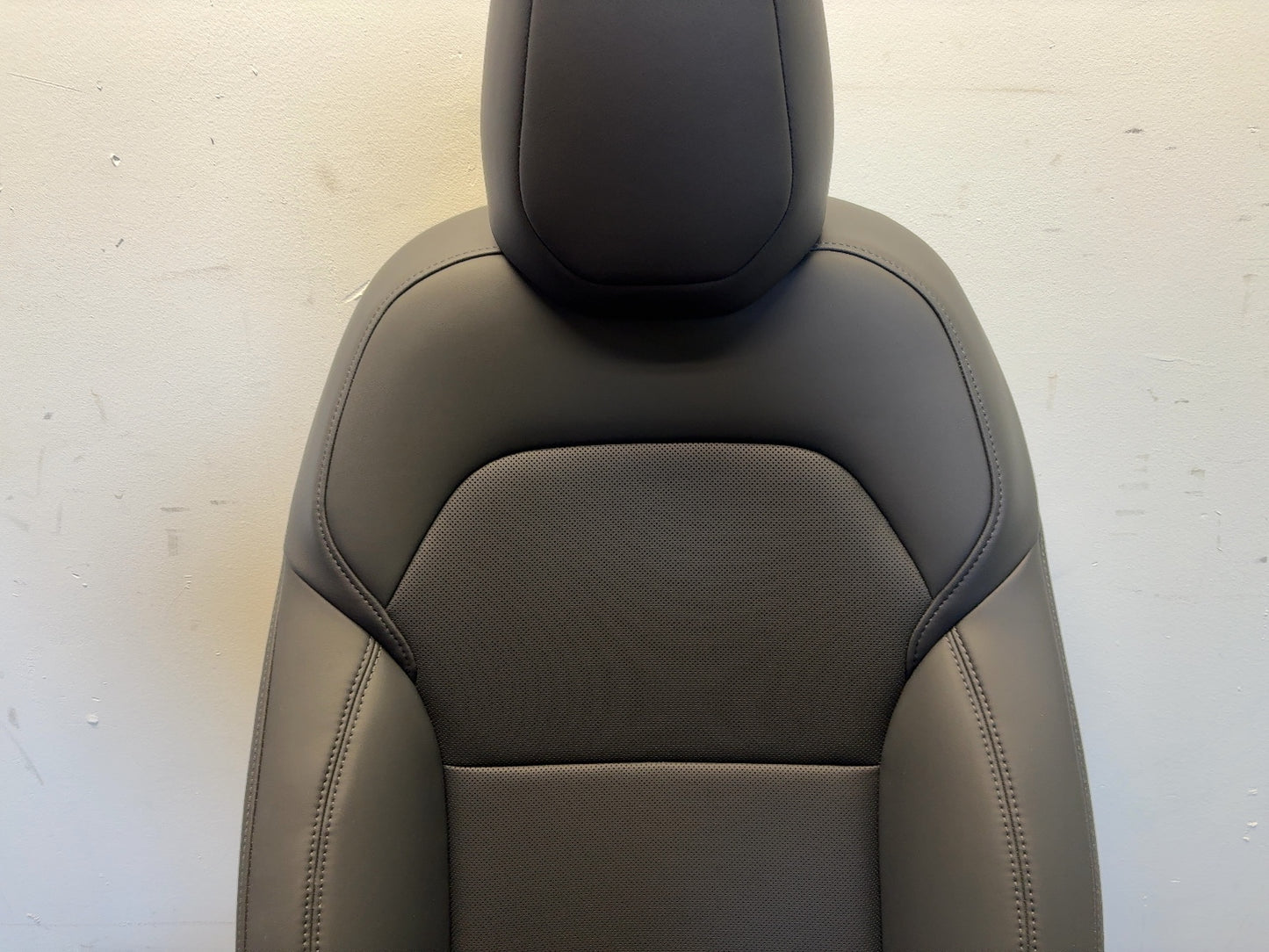 2025 Tesla Model 3 Highland Front Right Passenger Seat Assembly Black 7754324-01-B