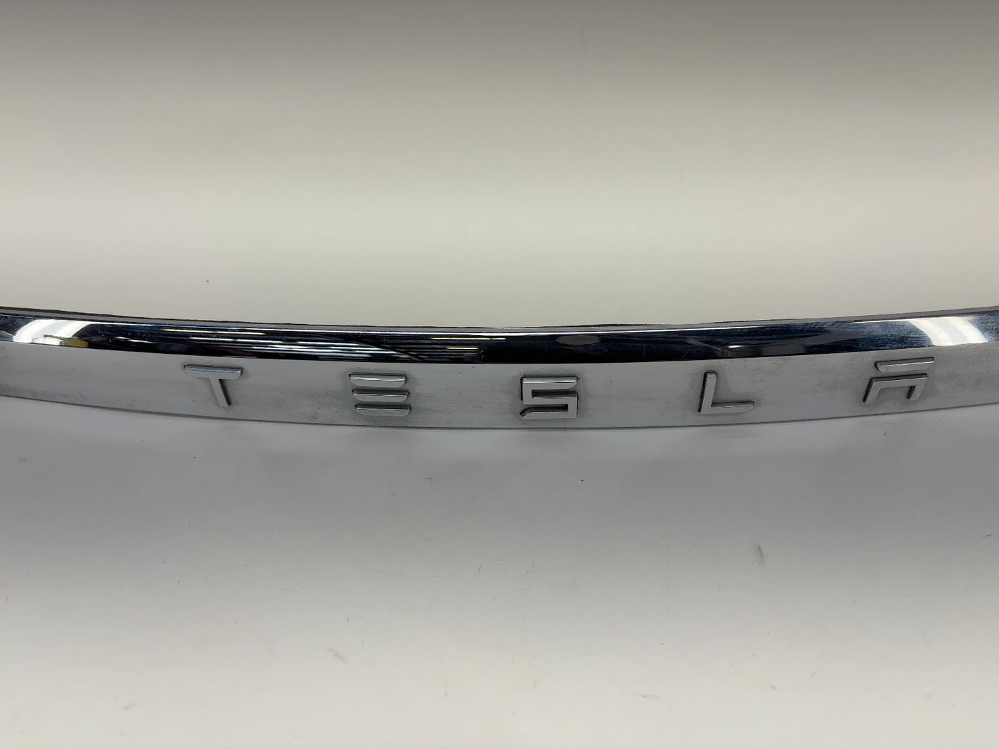 2016 Tesla Model X Liftgate Applique 1035369-00-D