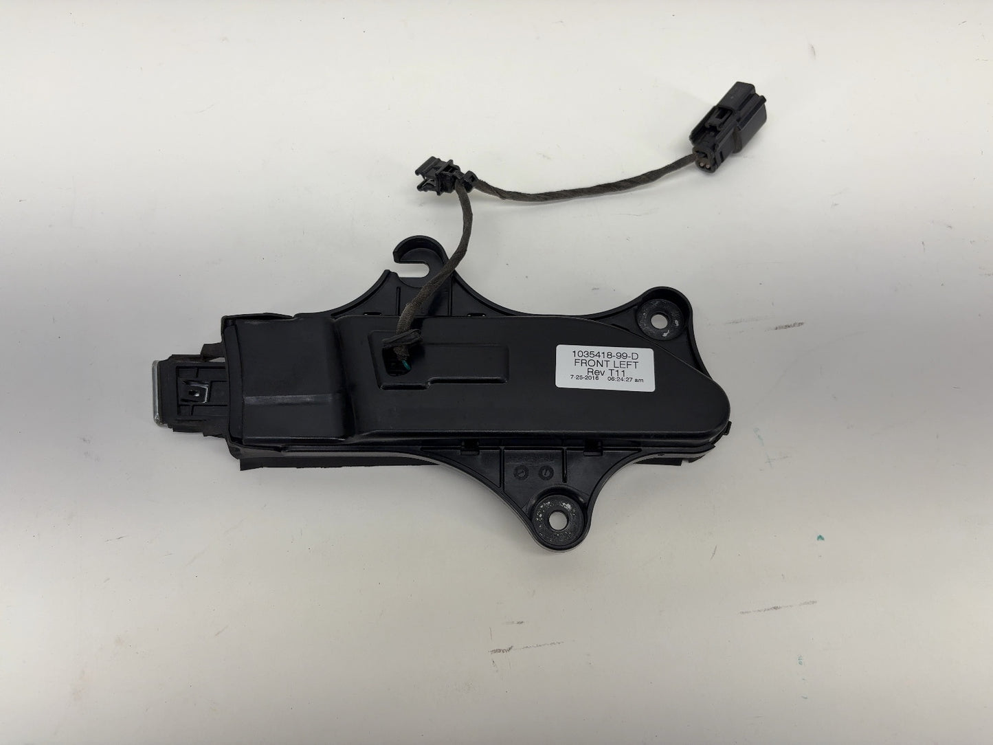 2016 Tesla Model X Front Carrier Door Handle Outer Left 1035418-99-D