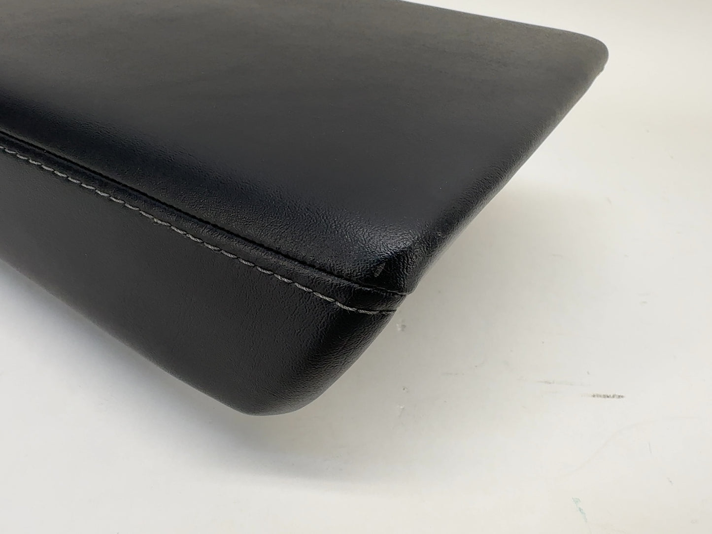 2020-2023 Tesla Model 3 Console Armrest Pad 1582886-00-B