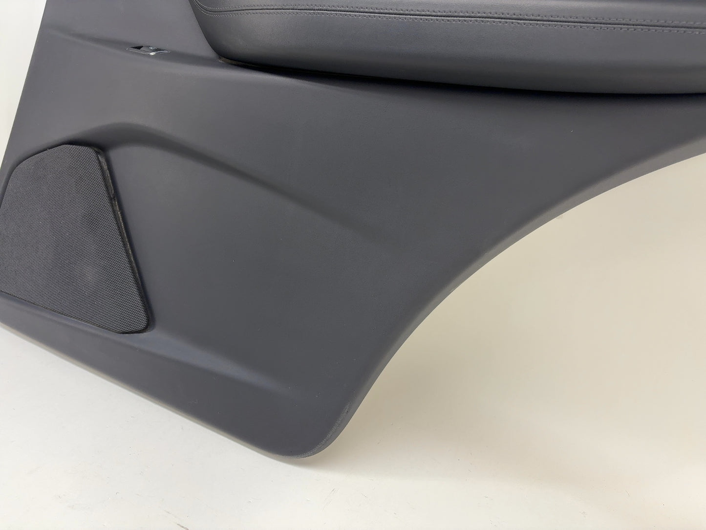 2018 Tesla Model X Rear Right Door Panel Black 1058004-21-K