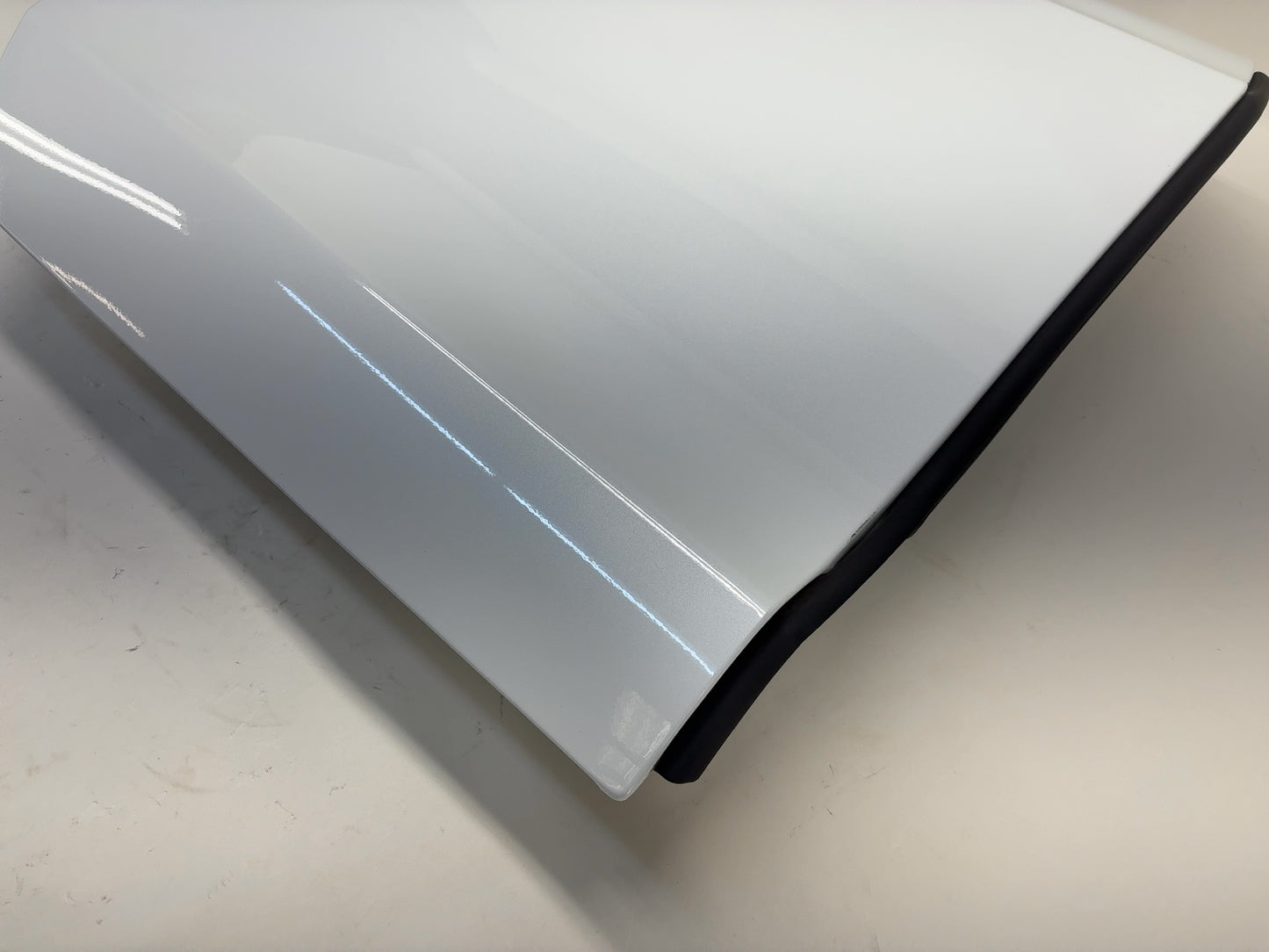2018 Tesla Model S Rear Right Door Shell 6006566-00-H
