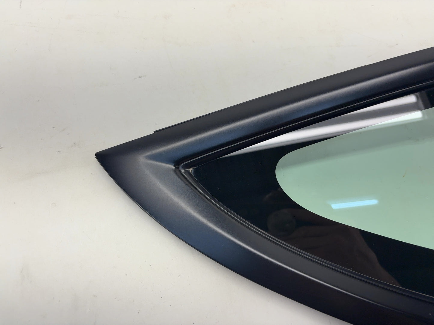 2021-2023 Tesla Model 3 Right Quarter Glass 1514979-01-C