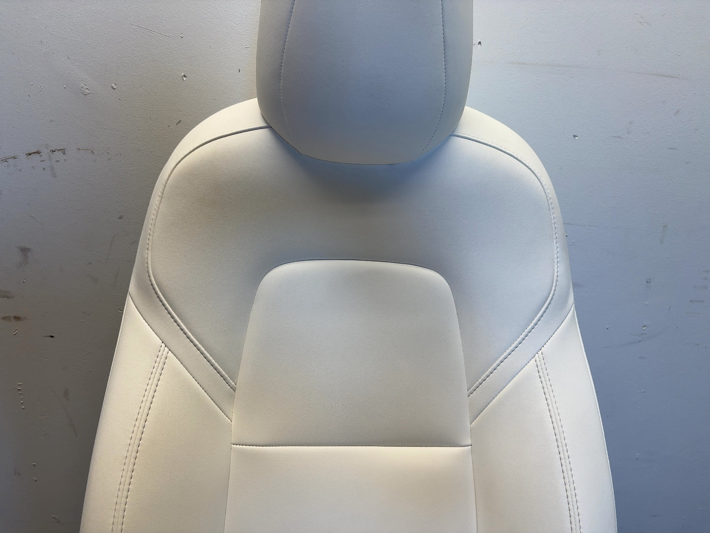 2021 Tesla Model Y Front Right Passenger Seat Assembly White 7654324-02-C