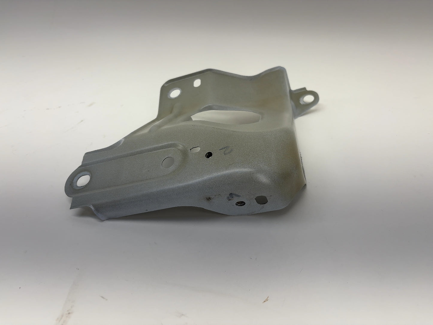2021 Tesla Model Y Front Left Fender Support Bracket 1487491-00-B