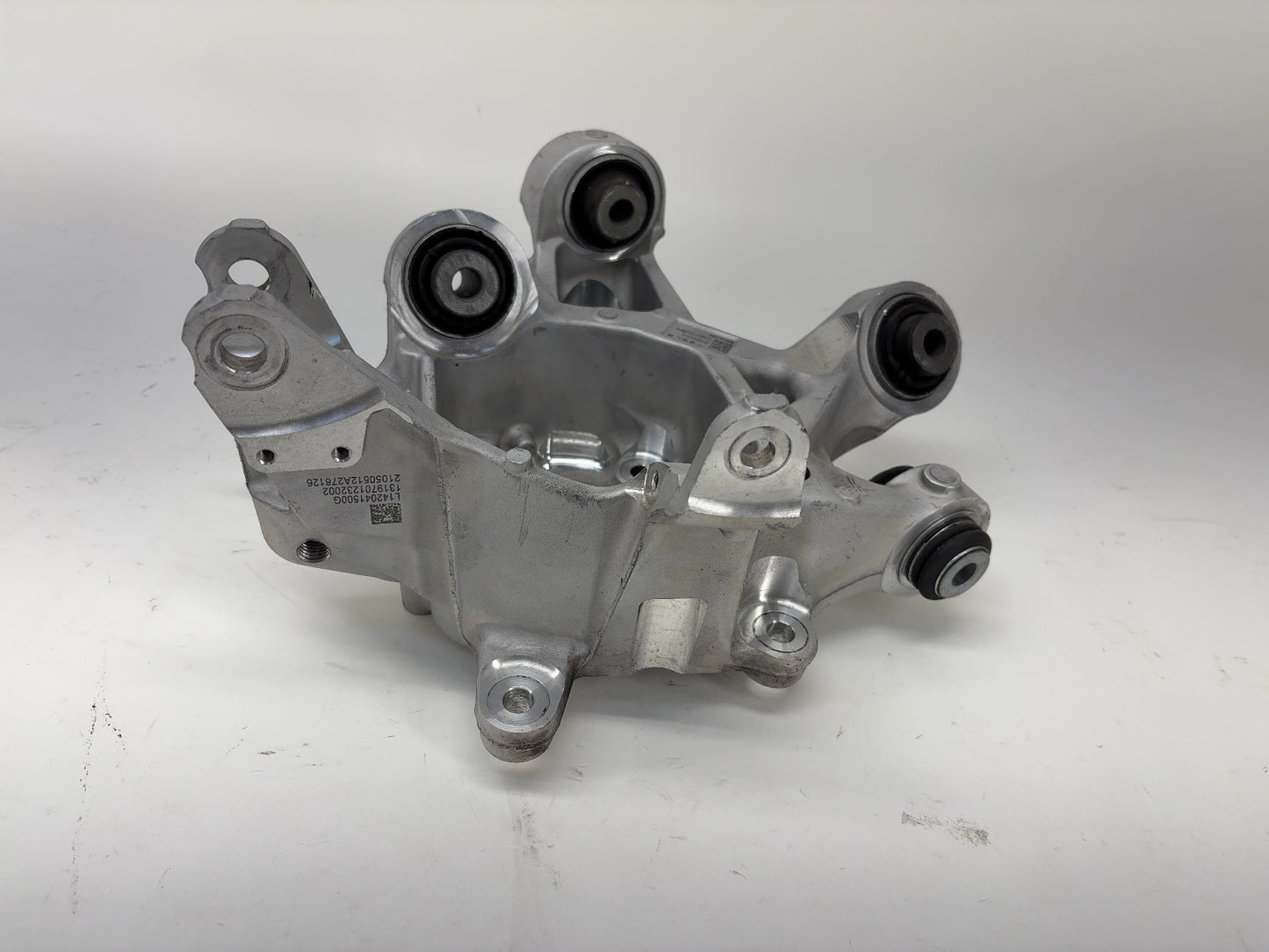 2021 Tesla Model S Rear Left Knuckle 1420415-00-G