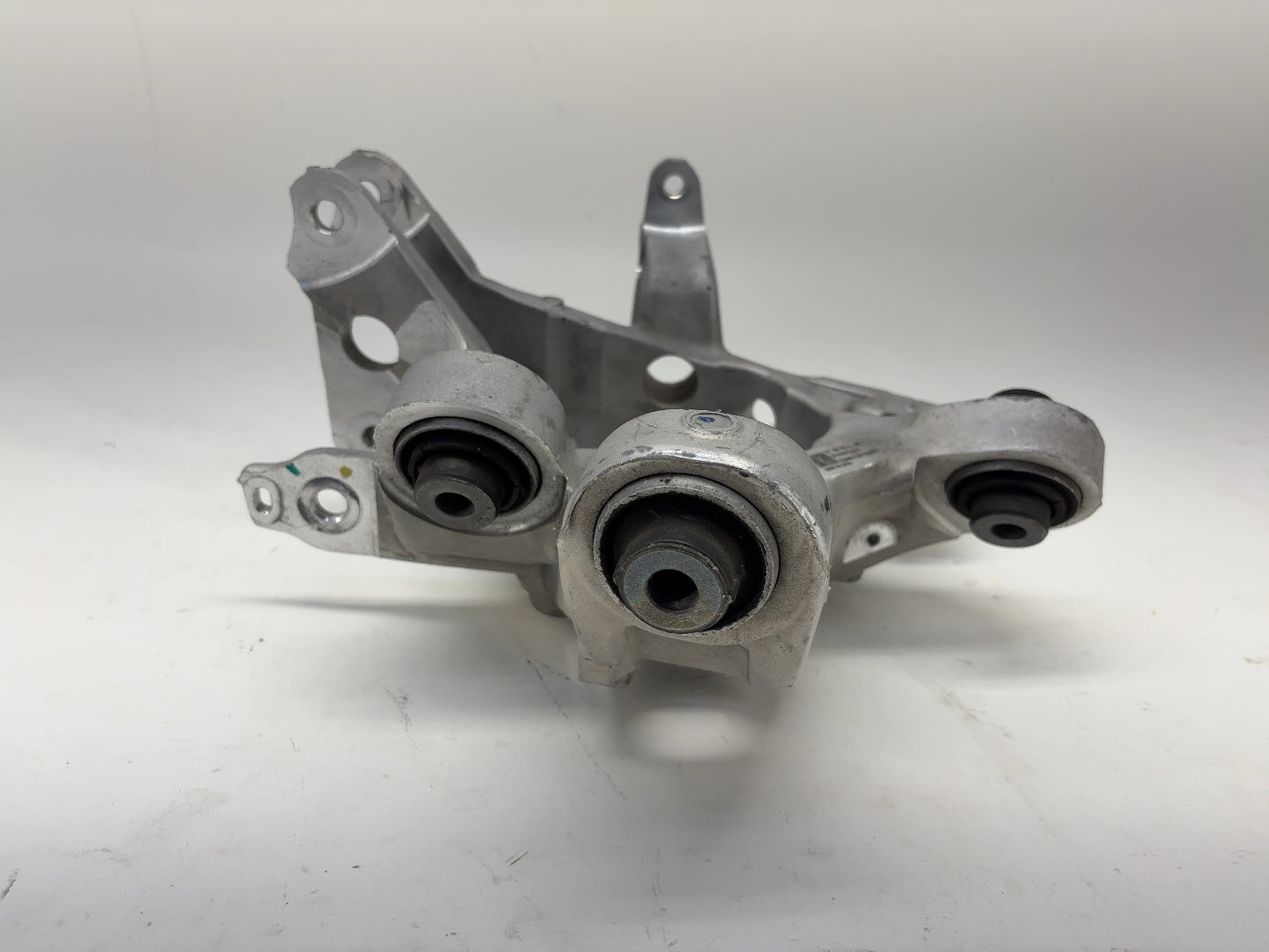 2021 Tesla Model X Rear Right Knuckle 1620416-00-G