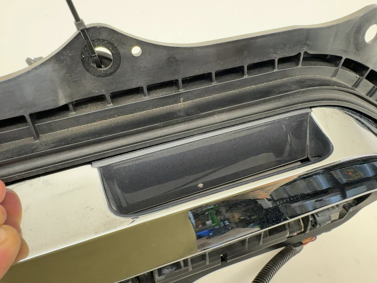 2015 Tesla Model S Front Right Exterior Door Handle Retrofit Kit 1135725-S0-A