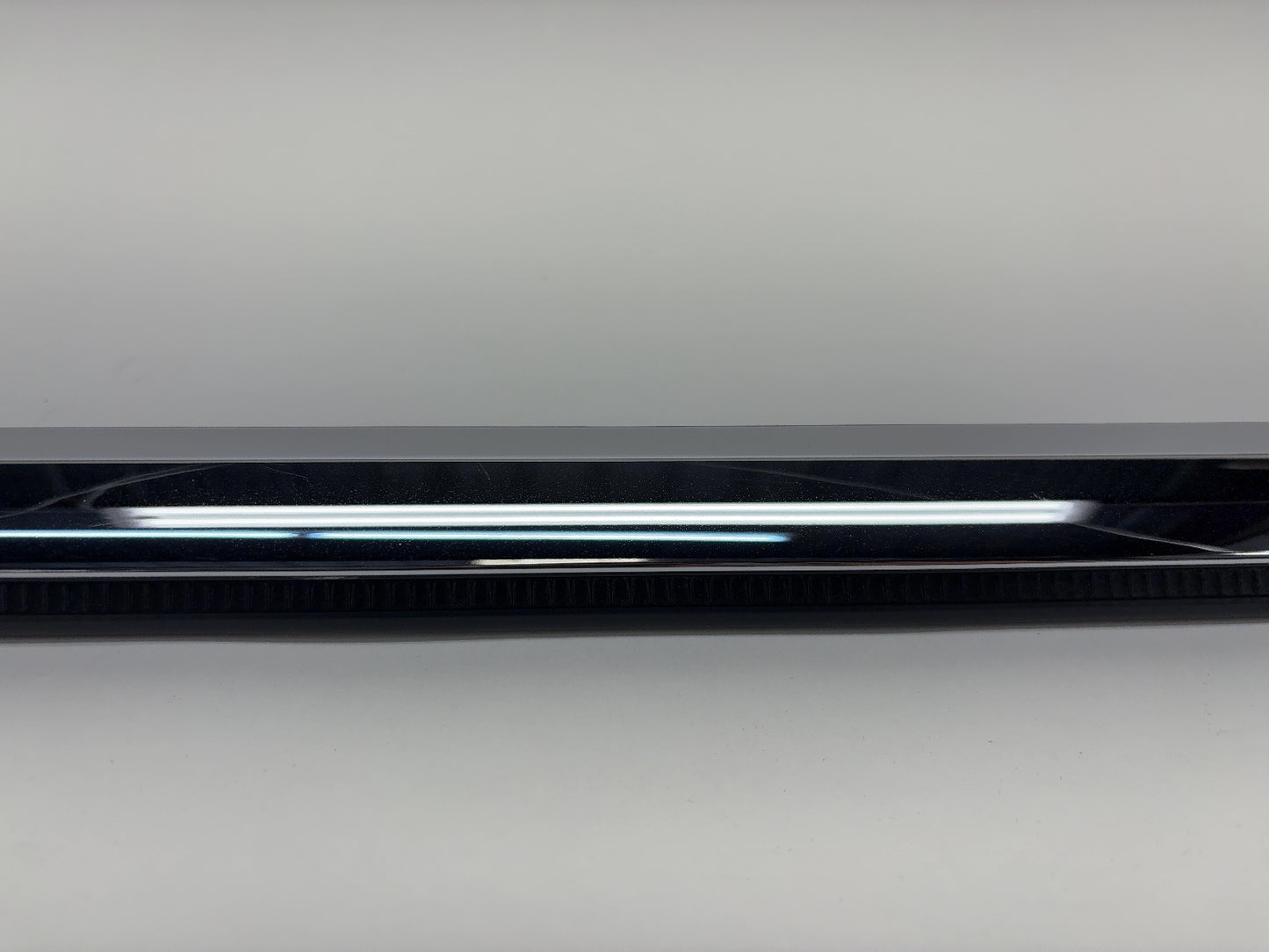 2015 Tesla Model S Front Right Exterior Door Belt Molding 1038394-00-A