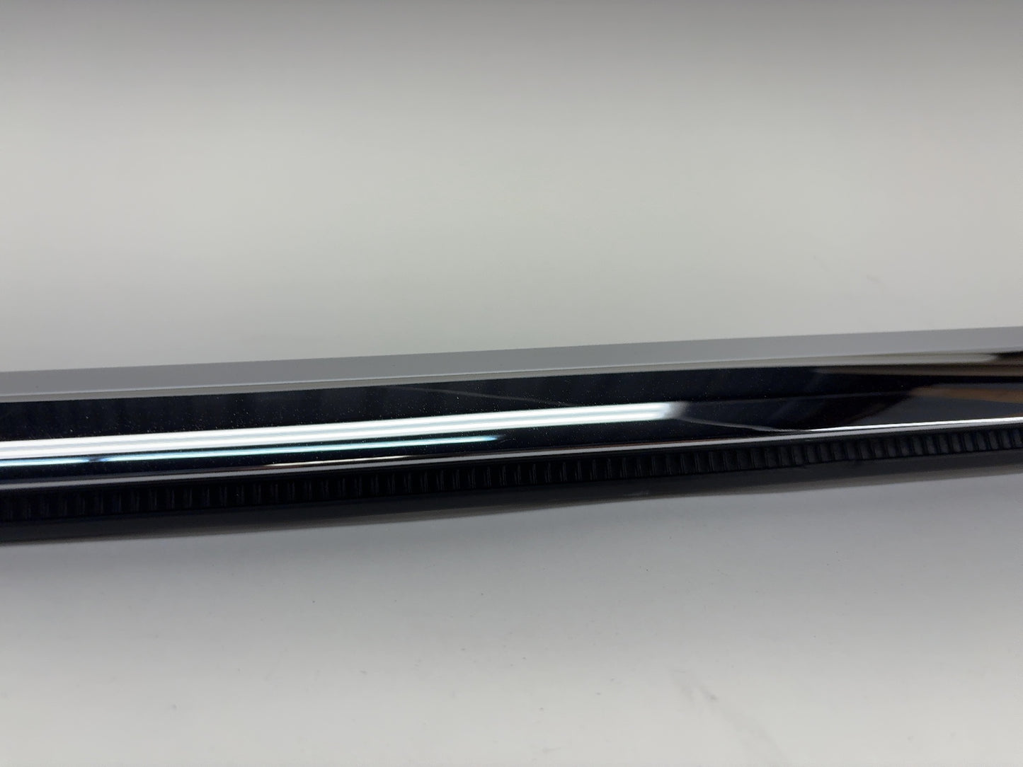 2015 Tesla Model S Rear Right Exterior Door Belt Molding 1038396-80-A