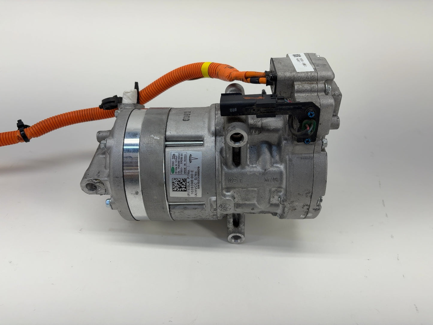 2015 Tesla Model S A C Compressor 1028398-00-E