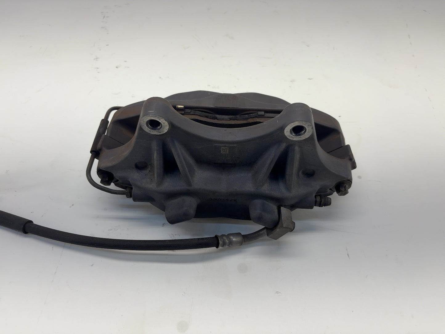 2015 Tesla Model S Front Brake Caliper Right 1042640-00-C