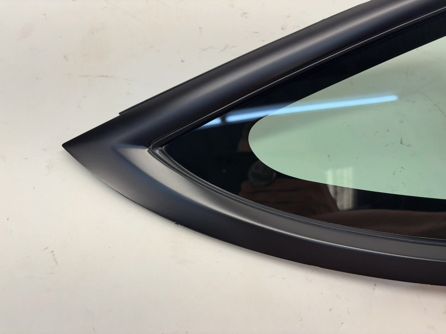 2025 Tesla Model 3 Highland Rear Quarter Glass Right Black 1915484-20-C