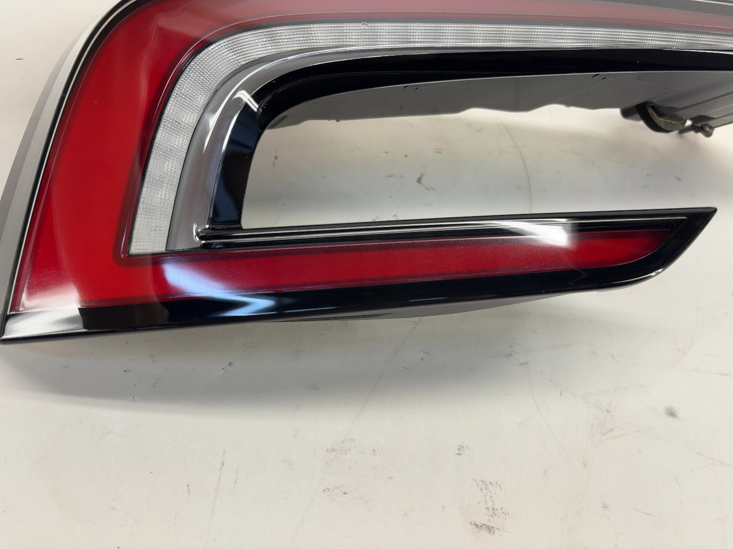 2024-2025 Tesla Model 3 Highland Tail Lamp Liftgate Trunk Left 1691498-00-F