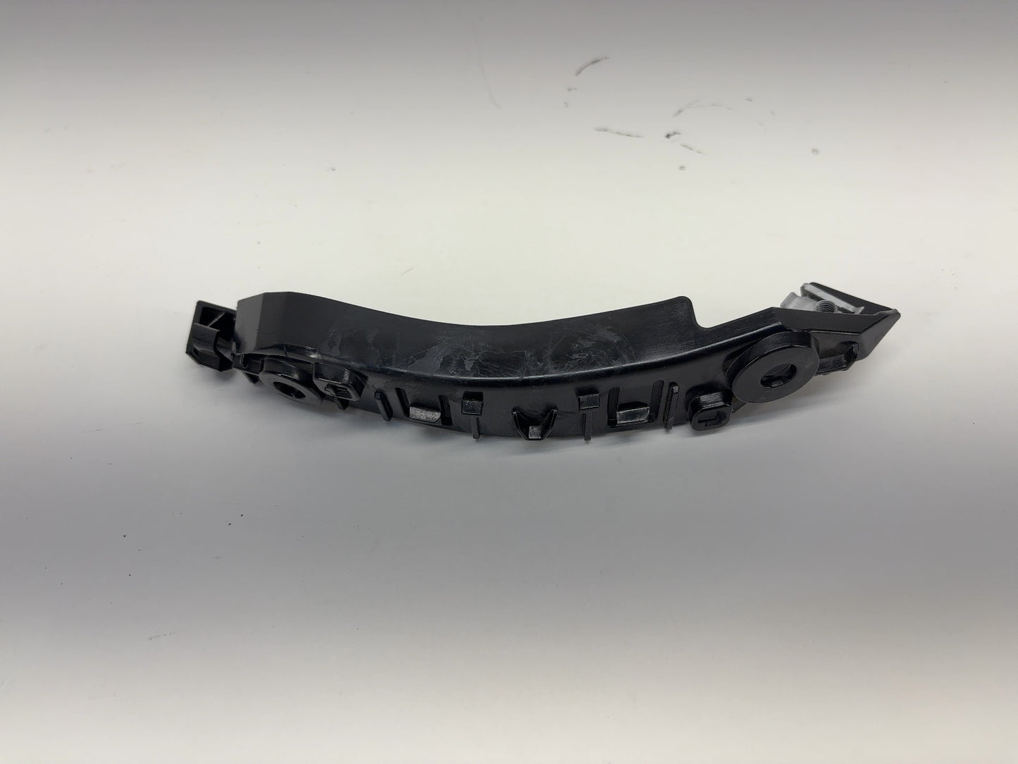 2026 Tesla Model Y Juniper Fender Side Bracket Left 1983887-00-D