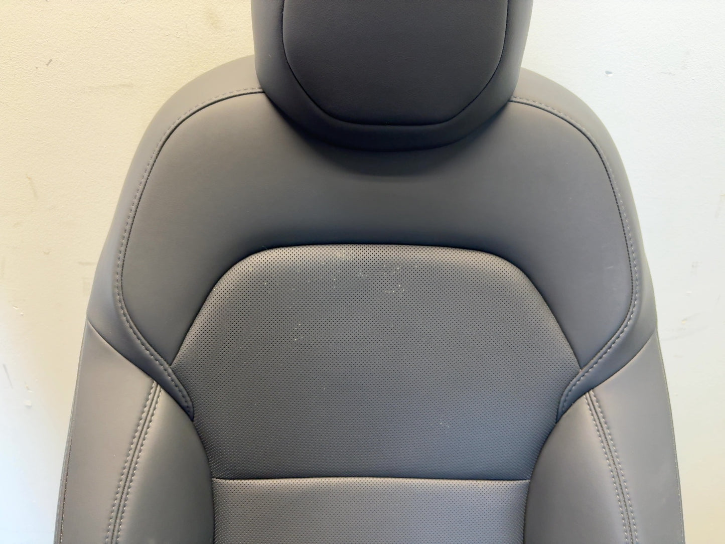 2025 Tesla Model 3 Highland Front First Row Seat Right Black 7754324-01-B