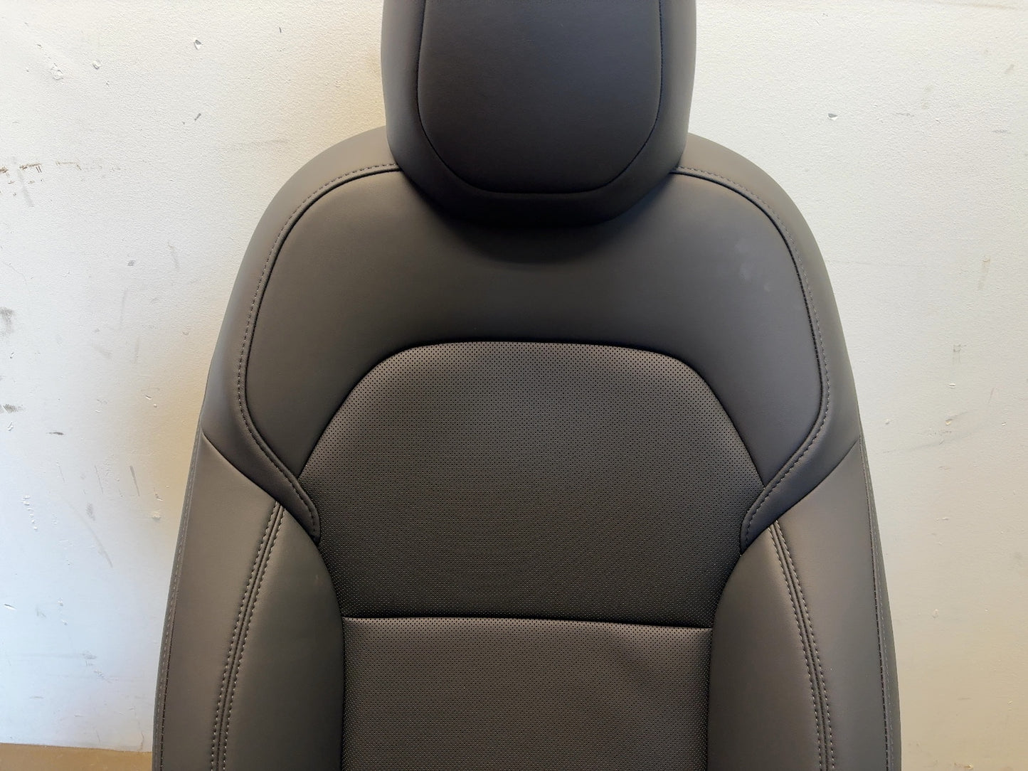 2025 Tesla Model 3 Highland Front First Row Seat Right Black 7754324-01-B