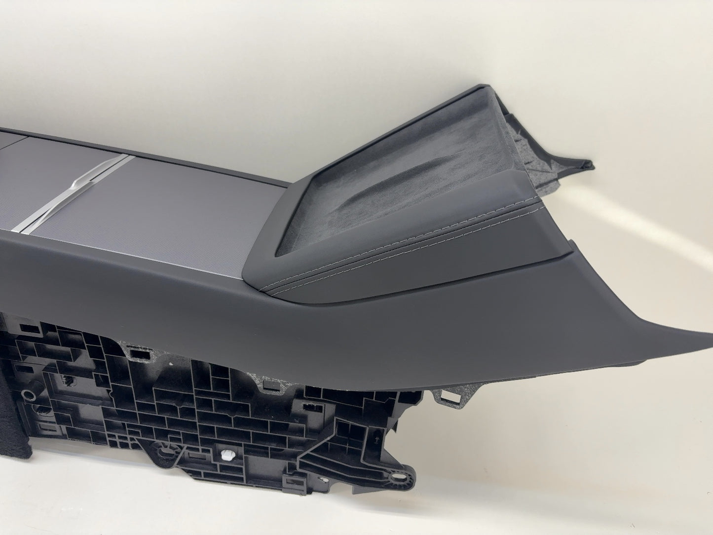 2025 Tesla Model 3 Highland Center Console 1714377-21-M