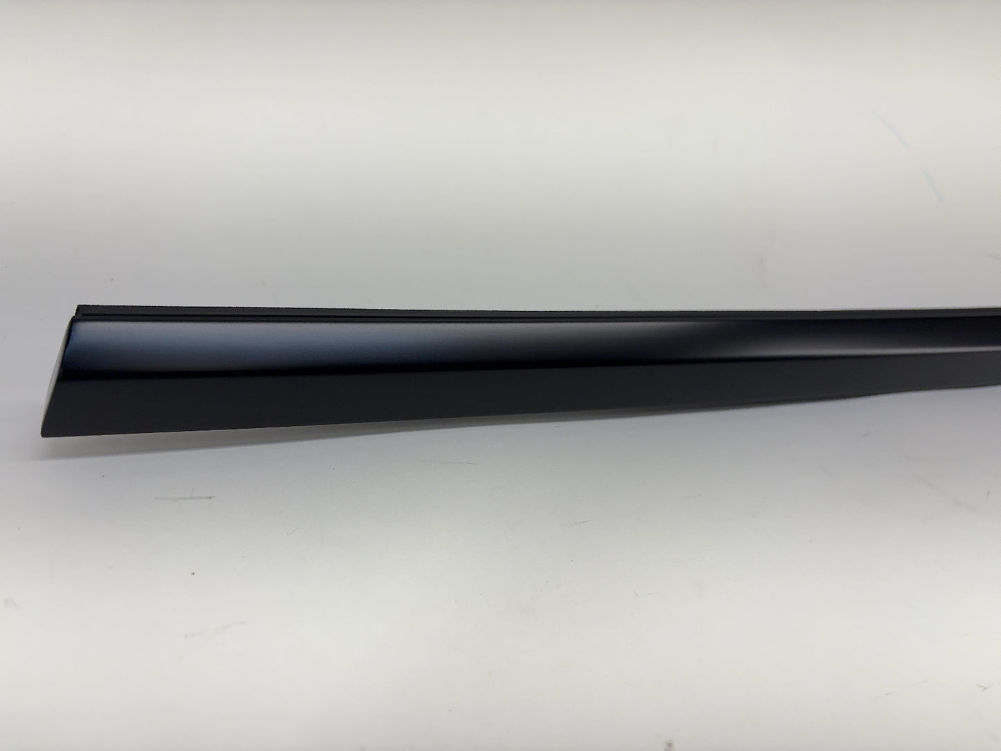 2025 Tesla Model 3 Highland Rear Left Door Belt Molding 1873573-99-A