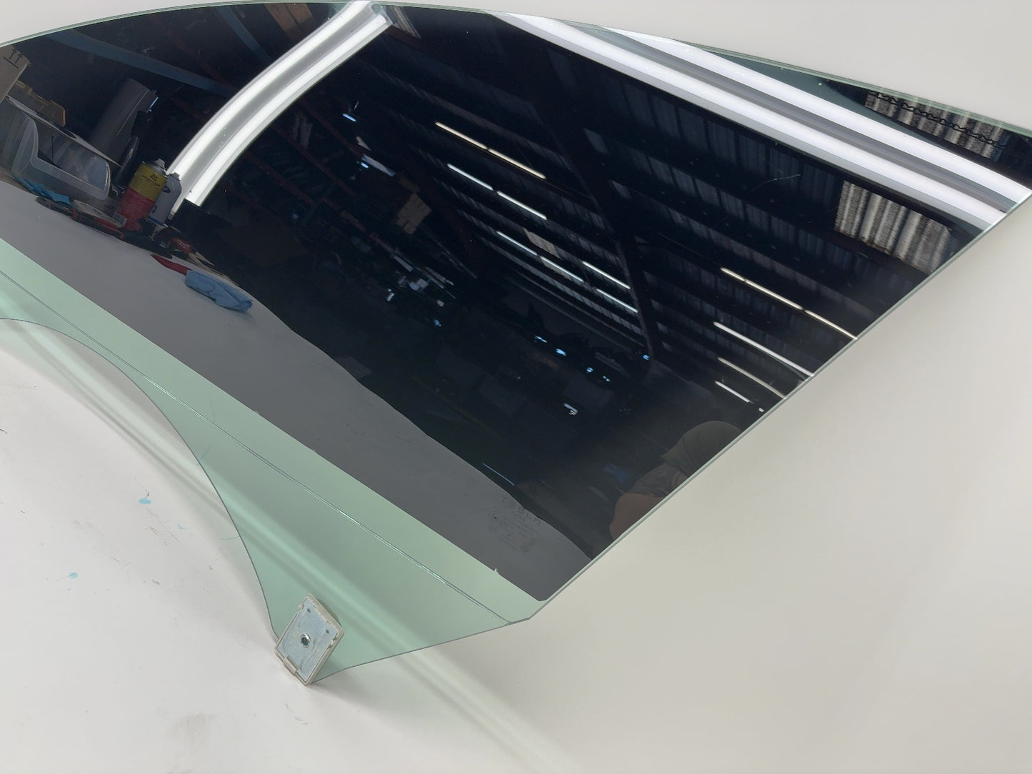 2024-2025 Tesla Model 3 Highland Front Left Door Glass Laminated 1768719-00-D