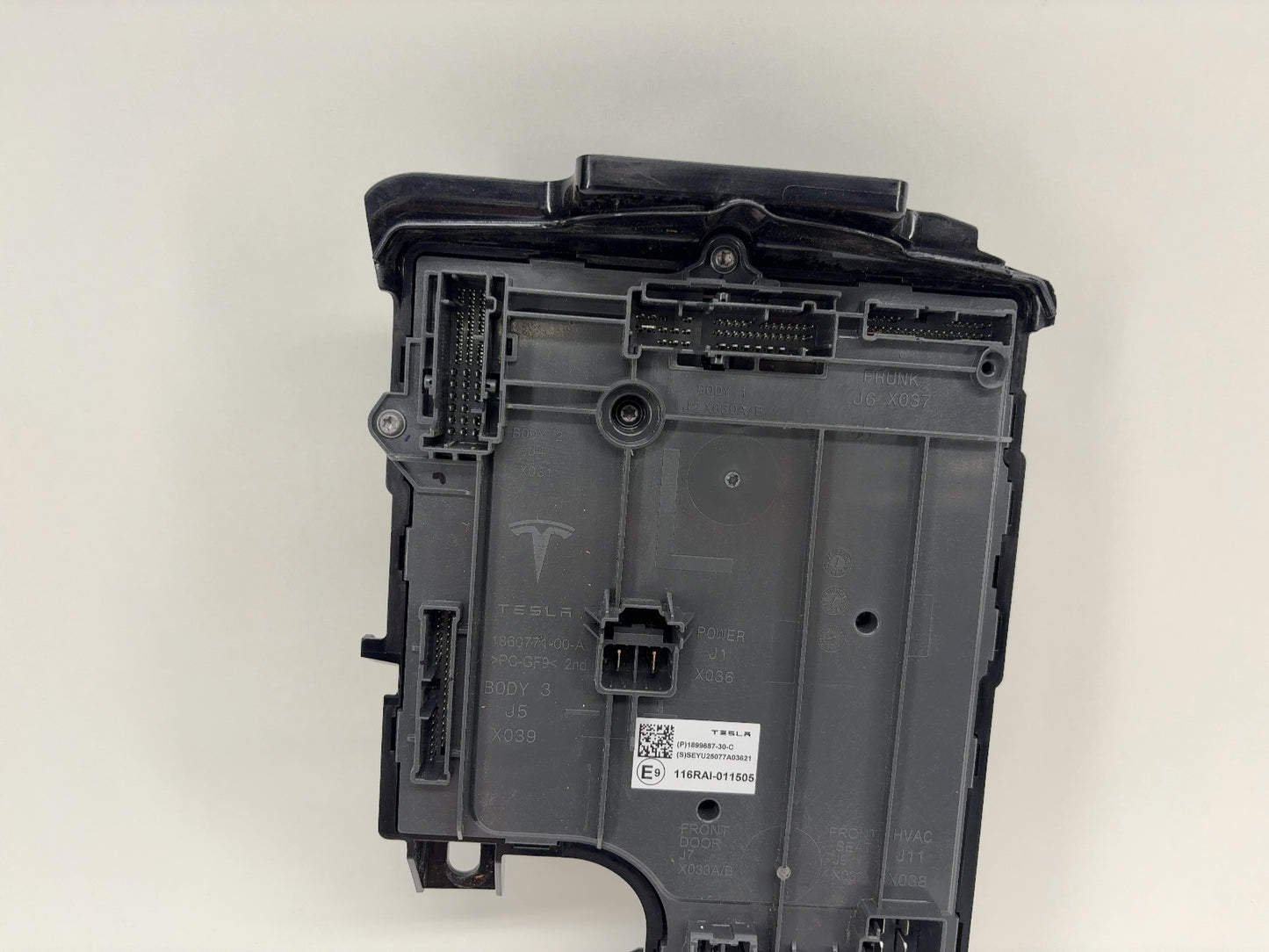 2026 Tesla Model Y Juniper V C Controller Left 1899687-30-C