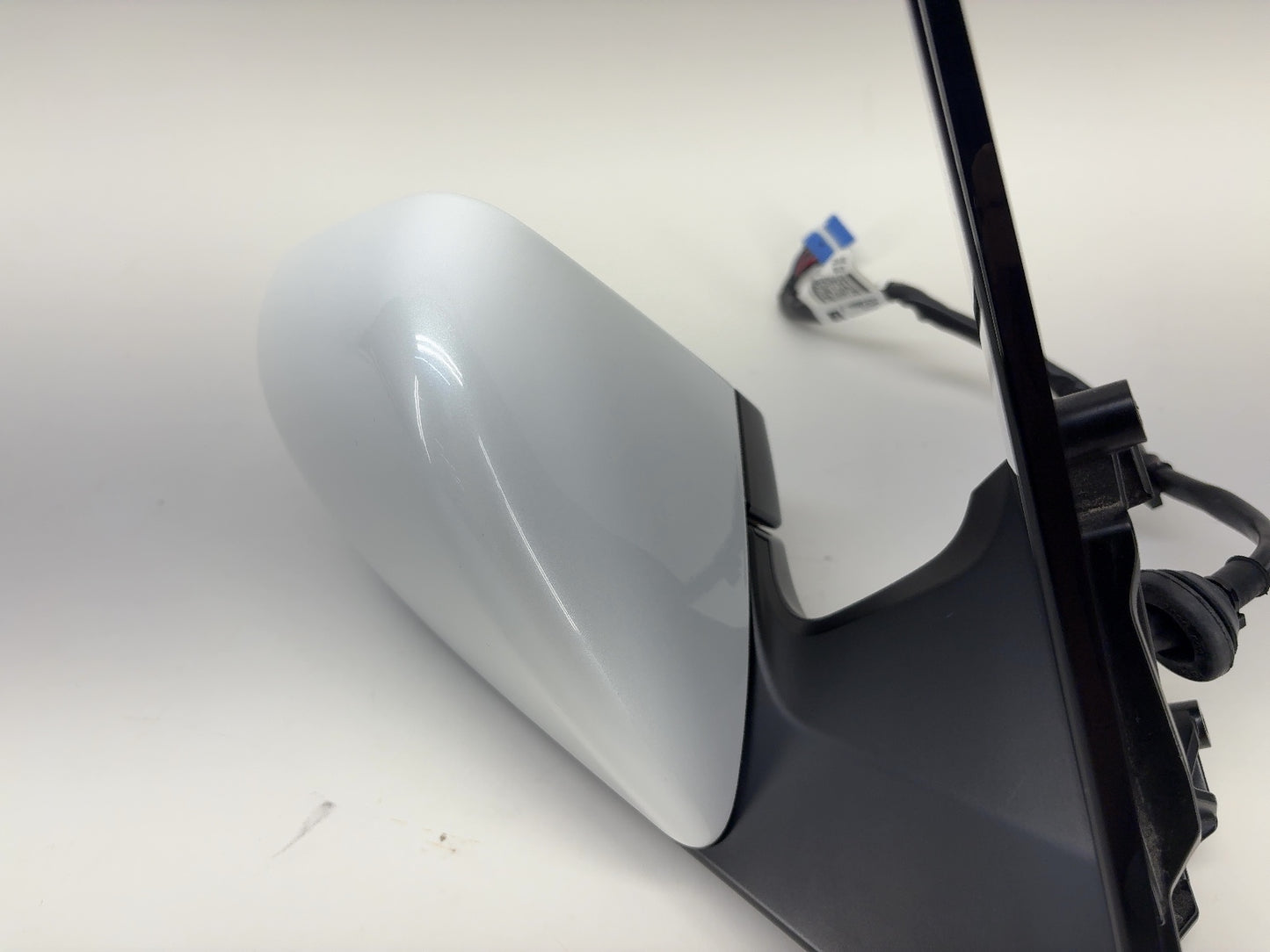 2023 Tesla Model Y Front Right Door Mirror Assembly 1594112-00-F