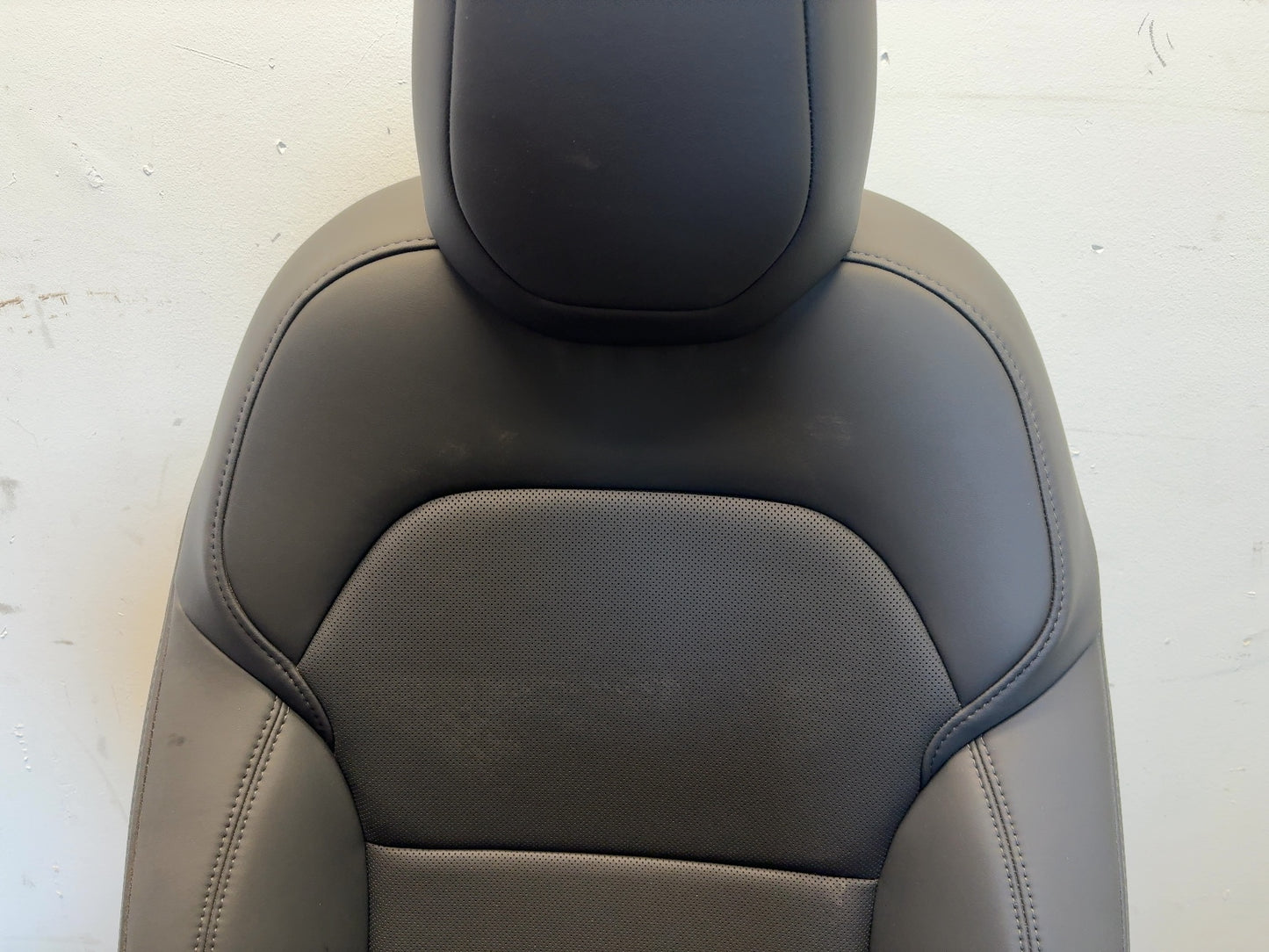 2025 Tesla Model 3 Highland Front First Row Seat Right Black 7754324-01-B