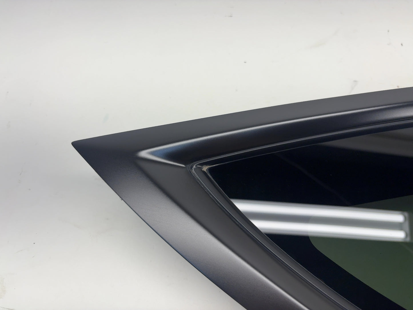 2023-2025 Tesla Model Y Right Quarter Glass 1495741-00-J