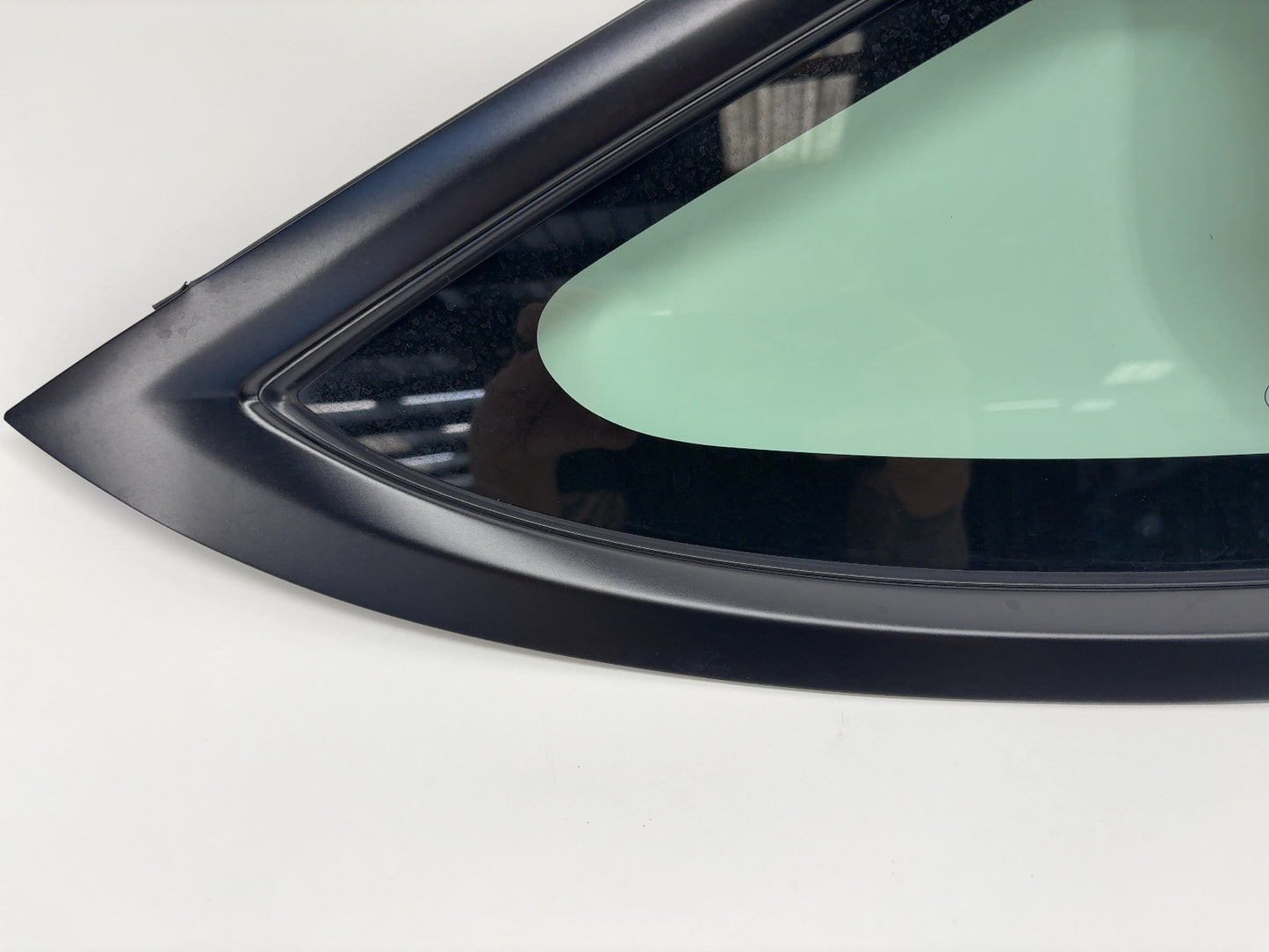 2021-2023 Tesla Model 3 Right Quarter Glass 1514979-01-C