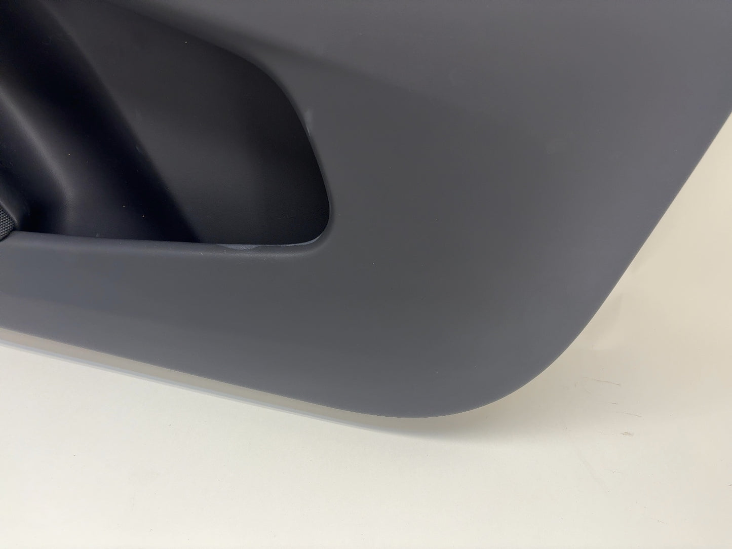 2020 Tesla Model X Front Right Door Panel Cream 1055483-22-M