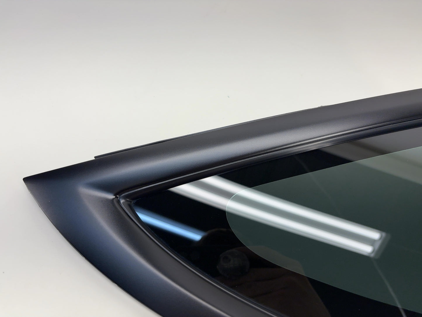 2024-2025 Tesla Model 3 Highland Rear Quarter Glass Right Black 1915484-21-C