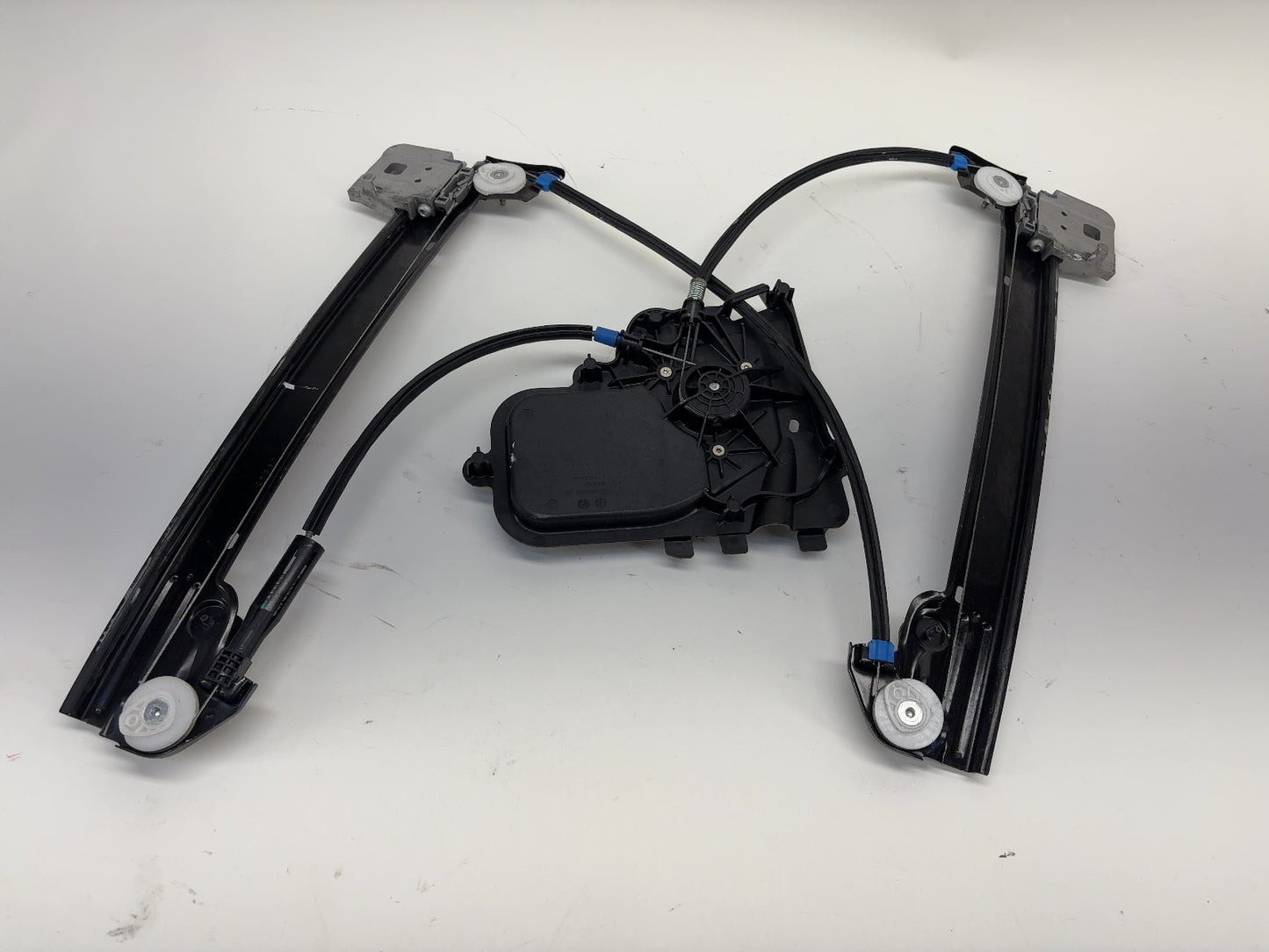 2017 Tesla Model 3 Front Left Door Window Regulator 1096620-00-F