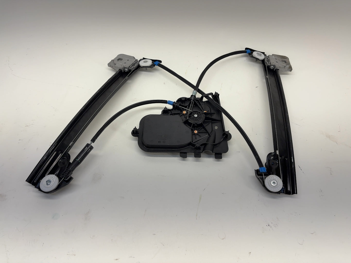 2020 Tesla Model 3 Front Left Window Regulator 1096620-14-J
