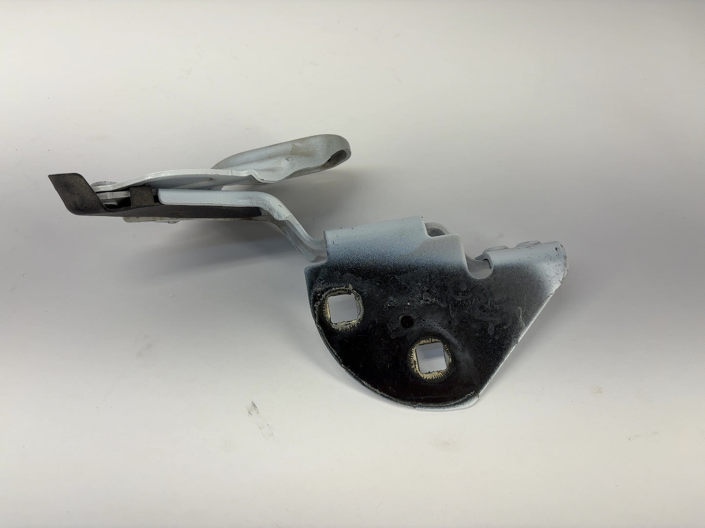 2025 Tesla Model 3 Highland Left Hood Hinge 1774935-0W-B