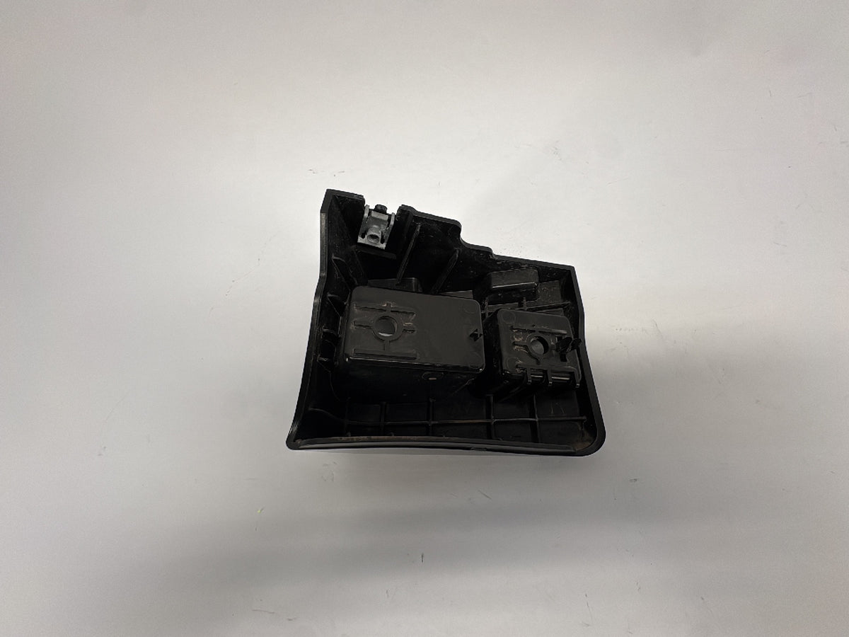 2021 Tesla Model Y Rear Tail Lamp Bracket Left 1494038-00-D