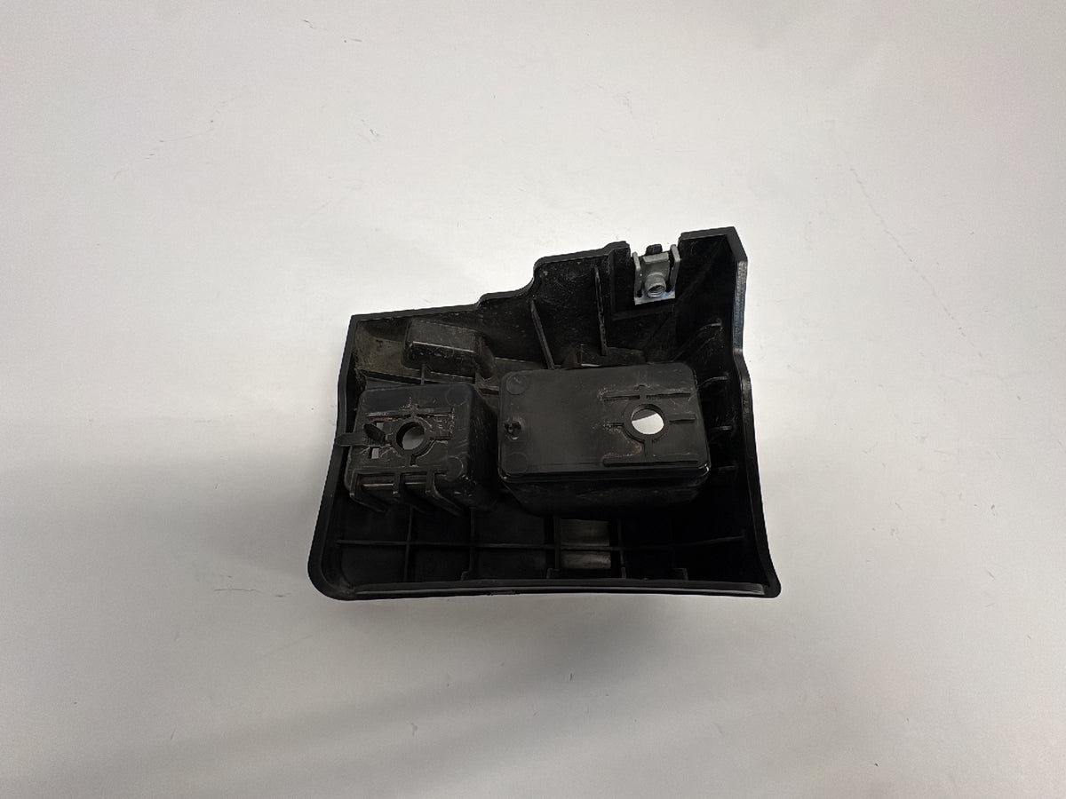 2021 Tesla Model Y Rear Tail Lamp Bracket Right 1494039-00-D