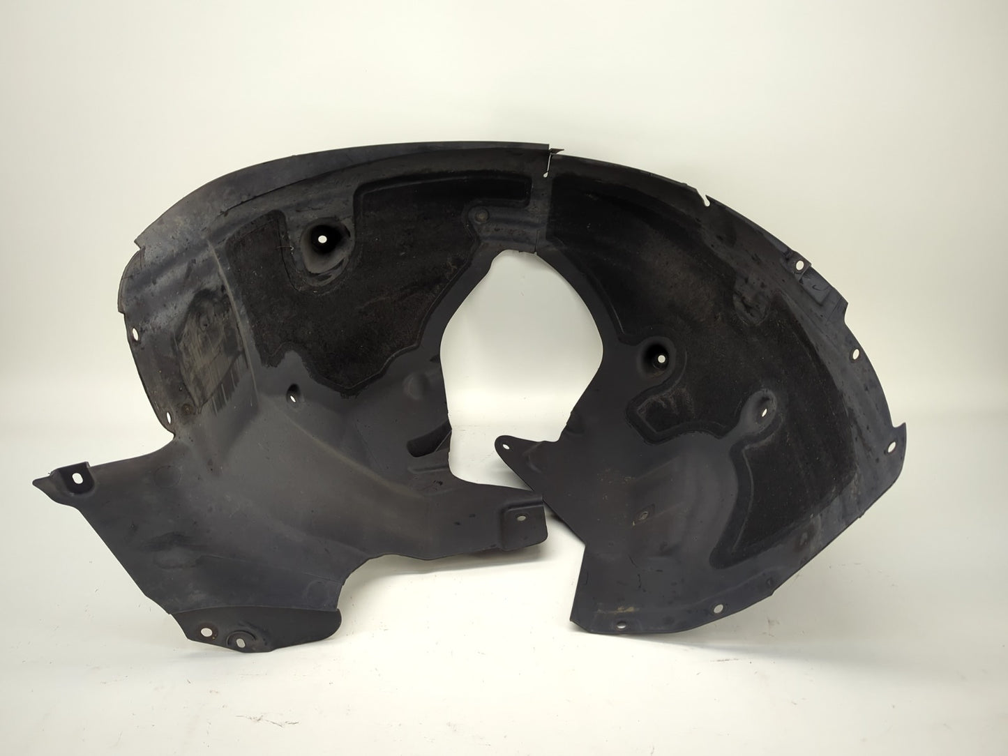 2022 Tesla Model 3 Front Right Wheel Liner 1081582-00-E