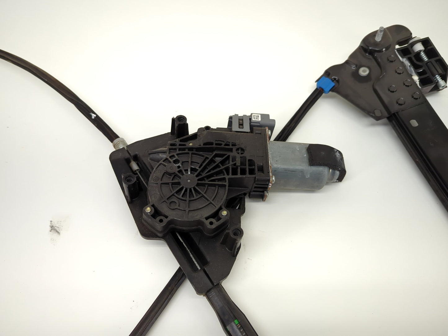 2012-2020 Tesla Model S Front Left Window Regulator 6006551-00-G