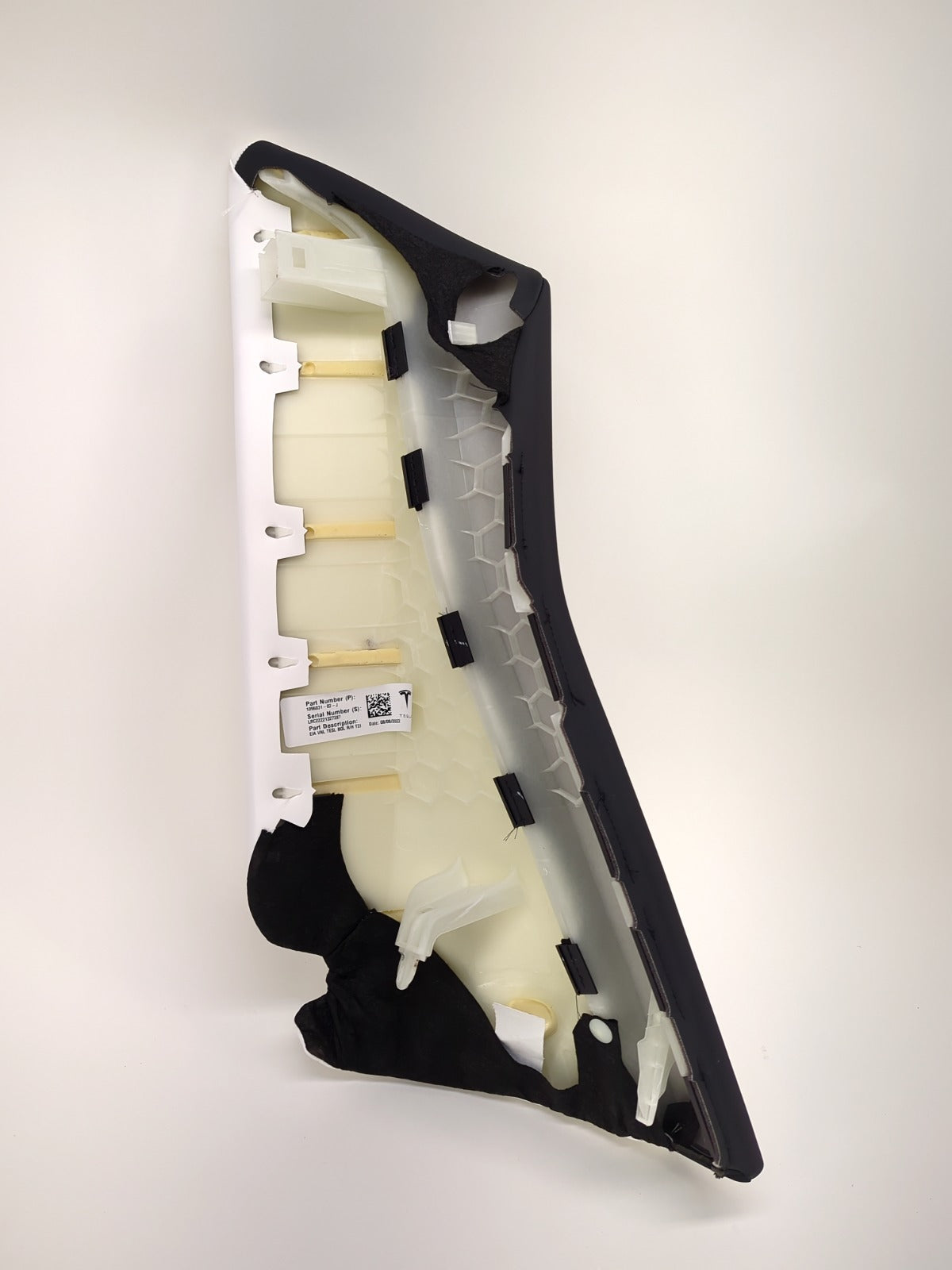 2022 Tesla Model 3 Second Row Bolster Right White 1096031-02-J